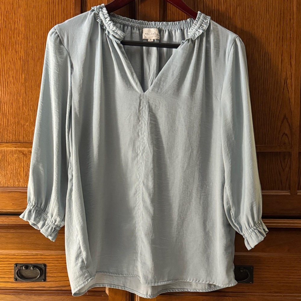 MELLODAY Sage Ruffle V-Neck Puff Sleeve Top Office Professional Career Casual
